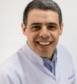Dr. Marcelo Simião