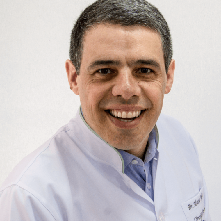 Dr. Marcelo Simião